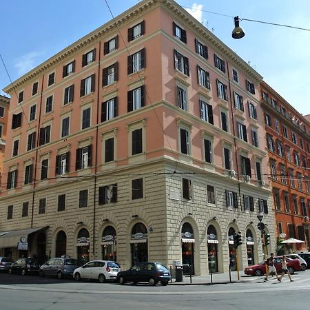 Le Petit Real Hotel Rome Exterior photo